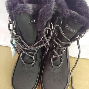 New Jambu winter boots  8 1/2 color black.